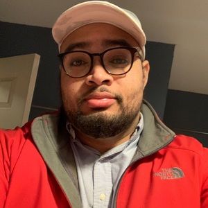 Meet your Posher, Derek